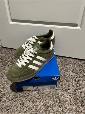 adidas gazelle silver green womens Adidas Women's Taekwondo Mei 'Floral' Core Black / Gum Slip On Sneakers